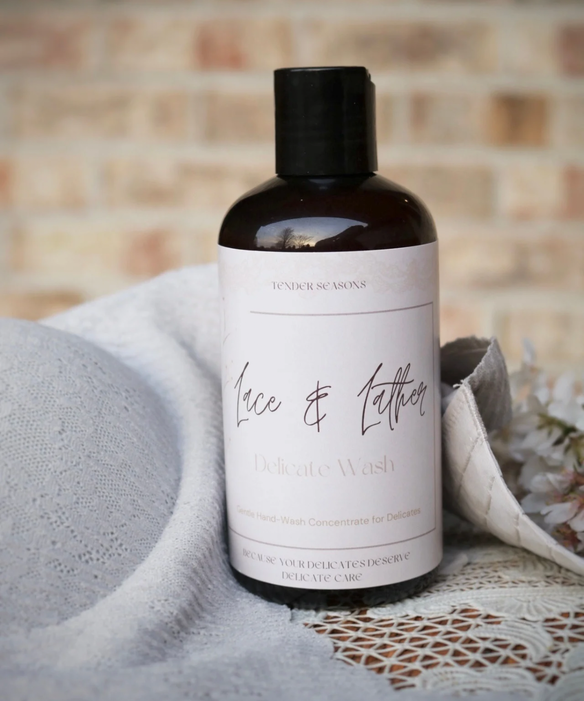 Lace & Lather Delicate Wash